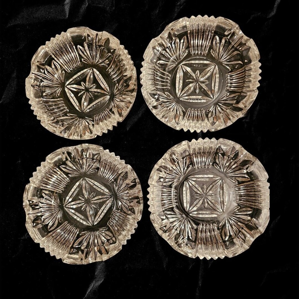 Unused Set Of Four Federal Glass Ashtrays In Original Box LOOK!